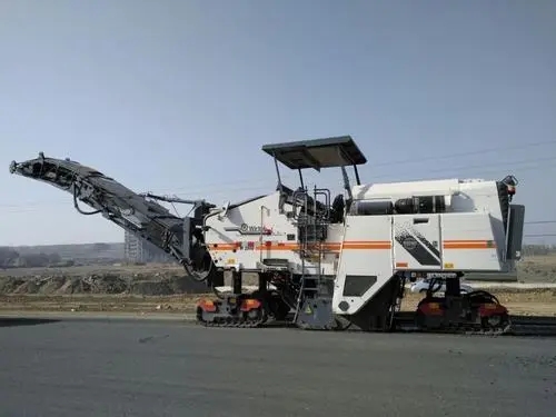 銑刨機